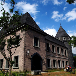 伯朗城堡咖啡館